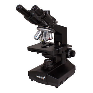 microscópio óptico