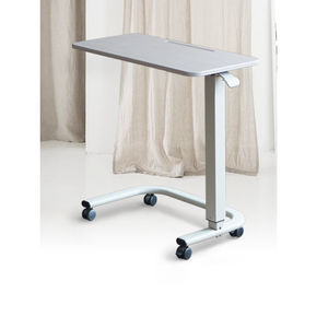 mesa de refeição com rodízios 1