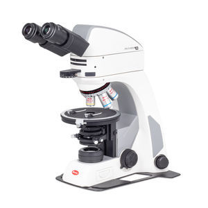 microscópio polarizante