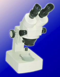 estereomicroscópio de laboratório
