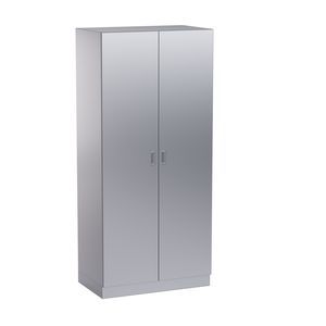 armário com porta