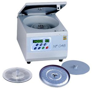 centrífuga de laboratório / de microematócritos / de bancada / ventilada
