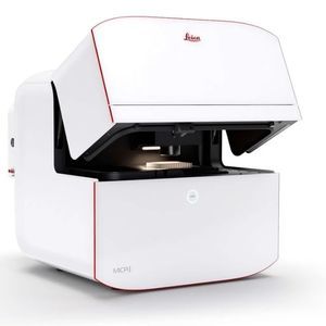 microscópio óptico