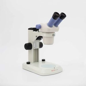 estereomicroscópio óptico