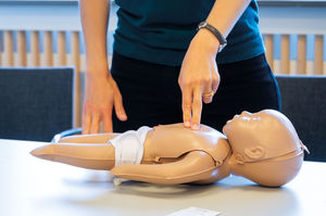 manequim de treinamento para tratamentos pediátricos