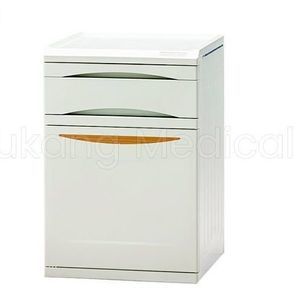 mesa de cabeceira com gavetas