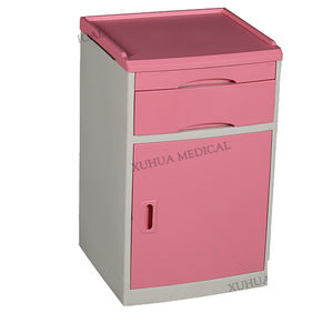 mesa de cabeceira com gavetas