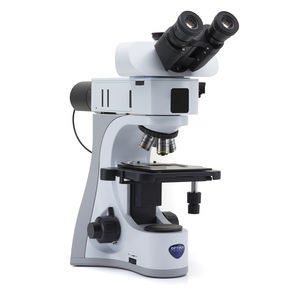 microscópio óptico