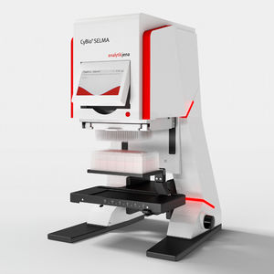 robô pipetador de laboratório