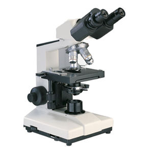 microscópio óptico