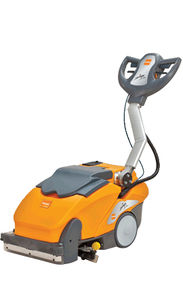 lavadora automática com operador a pé