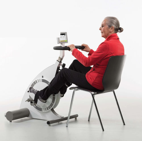 Pedal exercitador para pernas - Kinevia™ - Kinetec - em posição sentada