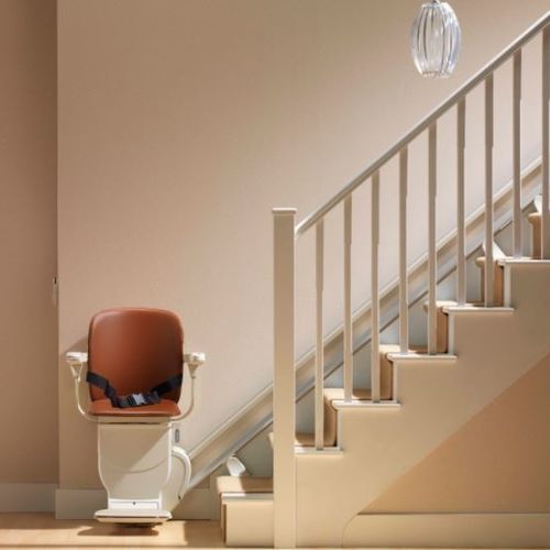 Elevador de escada para escada reta - Siena One - Stannah Stairlifts - para escada com curvas / para pacientes humanos / tipo cadeira