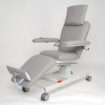 Poltrona para tratamentos clínicos elétrica - BasicLine  - JMS North America Corporation - articulada em 3 seções / com apoio para pernas / com rodízios