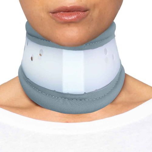 Colar cervical de espuma - E41 - Prim - B (8,5 cm) / para adulto