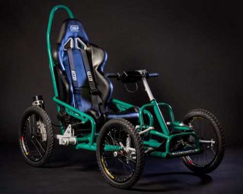 Cadeira de rodas elétrica - Axess e3 - Mont Blanc Mobility - para terrenos acidentados / esportiva / de altura regulável