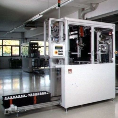 Paletizador de movimentação - SLIM-Line - FLG Automation AG - compacto / automático / de bandejas