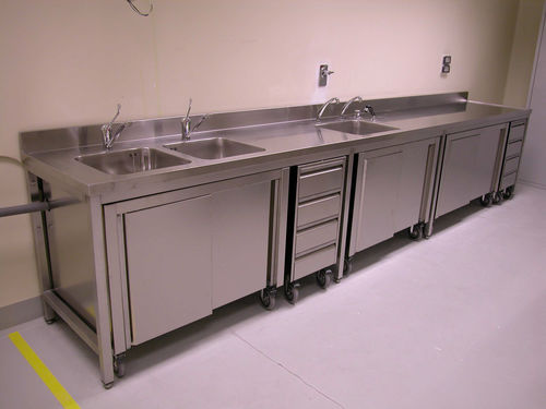 Bancada de laboratório - comfit s.r.l - de esterilização / para farmácia / com gavetas