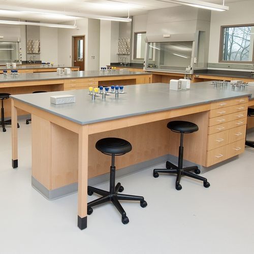 Bancada de laboratório - Mott Manufacturing - com gavetas / com pia / com porta