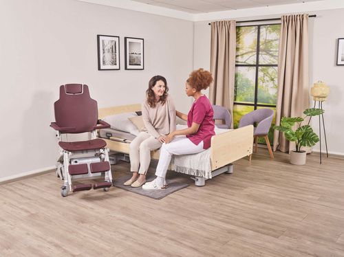 Cadeira de banho com braços - JAMES - BEKA Hospitec - com rodízios / com apoio para pés / com encosto