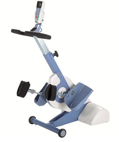 Pedal exercitador para pernas - THERA - JFB International - em posição em pé