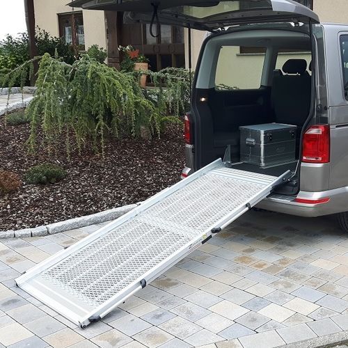 Rampa de acesso para carro - Mariani Lift System - fixada em veículo / portátil / dobrável