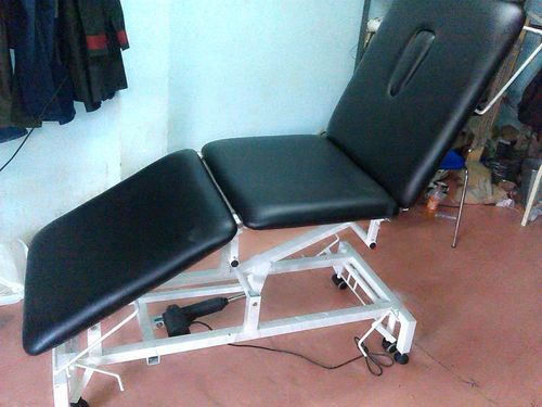 Mesa de exame para fisioterapia - PTT-3 - Baseline biomedical company - articulada em 3 seções / branca / preta
