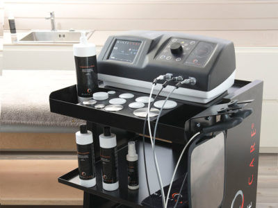 Aparelho de tecarterapia - T-Plus  - Wintecare - com carrinho