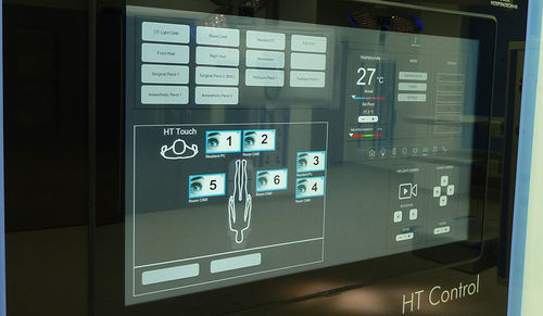 Painel de controle para sala de cirurgia - Woodmans Meditech - com tela sensível ao toque