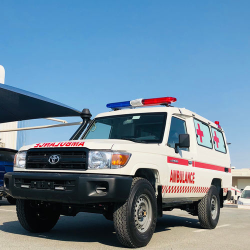 Ambulância para técnicos de emergência médica - Toyota Hard Top LC78 2023YM - Monstro Hard FZCO - para transferência de paciente / caminhão / tipo C