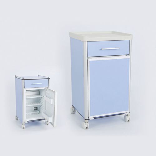 Mesa de cabeceira com rodízios - U0032 - IHC MEDIKAL A.S. - com gavetas / com compartimento refrigerado
