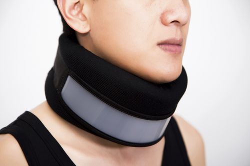 Colar cervical em espuma de alta densidade - OTC-NK008 - Ortocare - B (8,5 cm) / para adulto