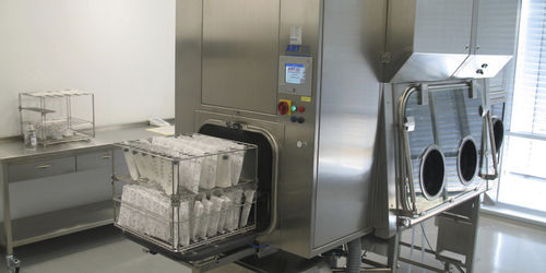 Isolador tipo A - ART GmbH Anlagenbau Reinraum Technik - de enchimento / ISO classe 5 / para produtos tóxicos