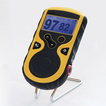Oxímetro de pulso portátil - BP-12C - Biocare   - médico-hospitalar / a bateria / com sensor separado