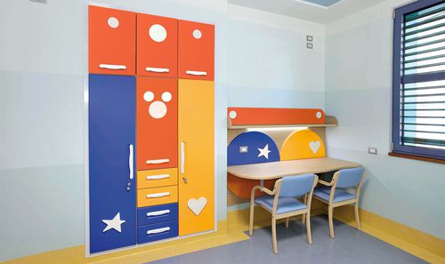 Sala de tratamento para estabelecimento de saúde - MIKI FURNISHING - Favero Health Projects - infantil / modular