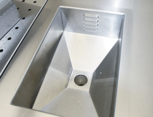 Bancada técnica de laboratório com pia - 83330 - Funeralia - em inox