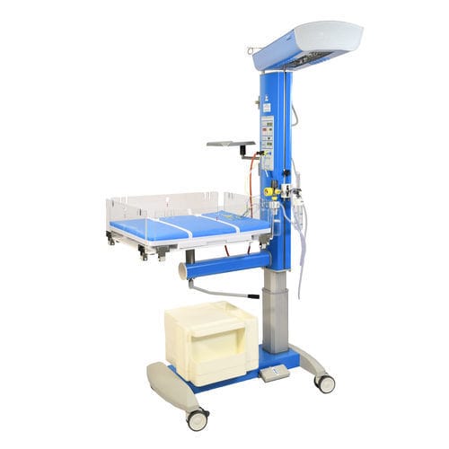 Berço aquecido neonatal com lâmpada para fototerapia - Alhena - GINEVRI srl - com ventilador / com rodízios
