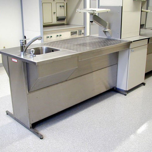 Estação de trabalho de laboratório para histopatologia - UCS-1500-D - KUGEL medical GmbH & Co. KG - para preparação de amostras / com pia / com ventilação descendente