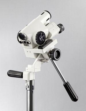 Colposcópio binocular - 3ML LED - Leisegang - vídeo / com carrinho