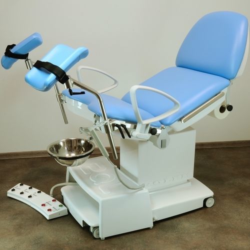 Poltrona para tratamentos clínicos elétrica - Golem 6ET - RQL - GOLEM tables - articulada em 4 seções