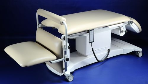 Cadeira de exame para exame proctológico - GOLEM PROKTOLOG - RQL - GOLEM tables - elétrica / eletropneumática / com altura regulável