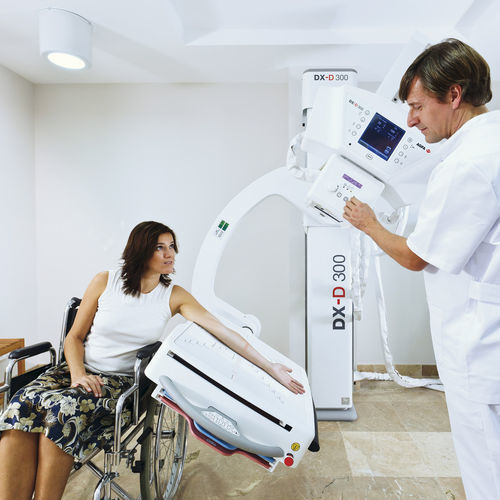 Sistema de radiografia digital - DX-D 300 - AGFA - para radiografia geral / com braço porta-tubo giratório / sem mesa