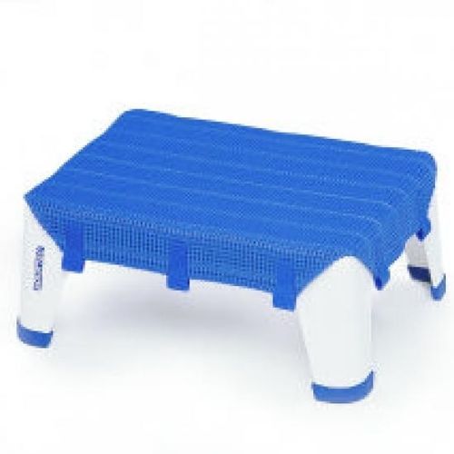 Escada auxiliar 1 degrau - Aquatec - Invacare - para box de banheiro / antiderrapante / em material plástico