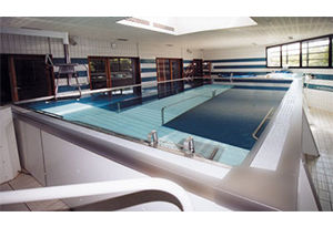 Piscina de reabilitação elevada - PLANLIFT  - Somethy