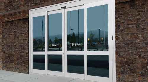 Porta de proteção - Resilience R128 - ASSA ABLOY Entrance Systems Italy Srl - para hospital / de correr / dupla