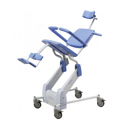 Cadeira de banho com braços - Reflex - SCEMED - com rodízios / com apoio para pés / com encosto