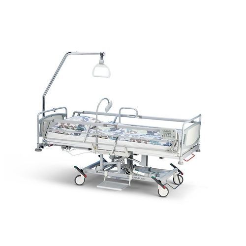 Cama para hospital - Merivaara Futura Plus  - Lojer - hidráulica / com rodízios / articulada em 3 seções