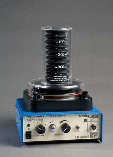 Ventilador para anestesia - Multiflow 2002 - Hallowell EMC - veterinário / eletropneumático