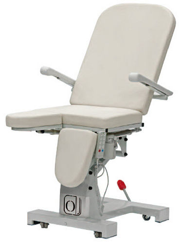 Cadeira de exame para podologia - SP.4000E - Orla Equipamientos Clínicos - elétrica / com altura regulável / de 3 seções