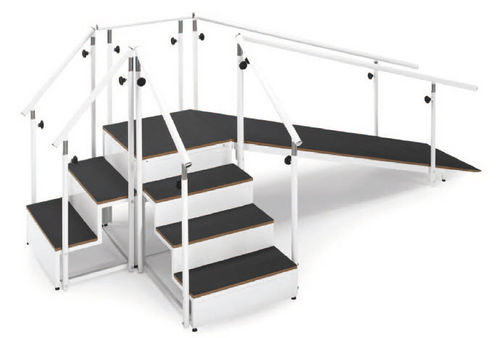 Escada para reabilitação de canto - RE5001, RE5002 - Orla Equipamientos Clínicos - com rampa